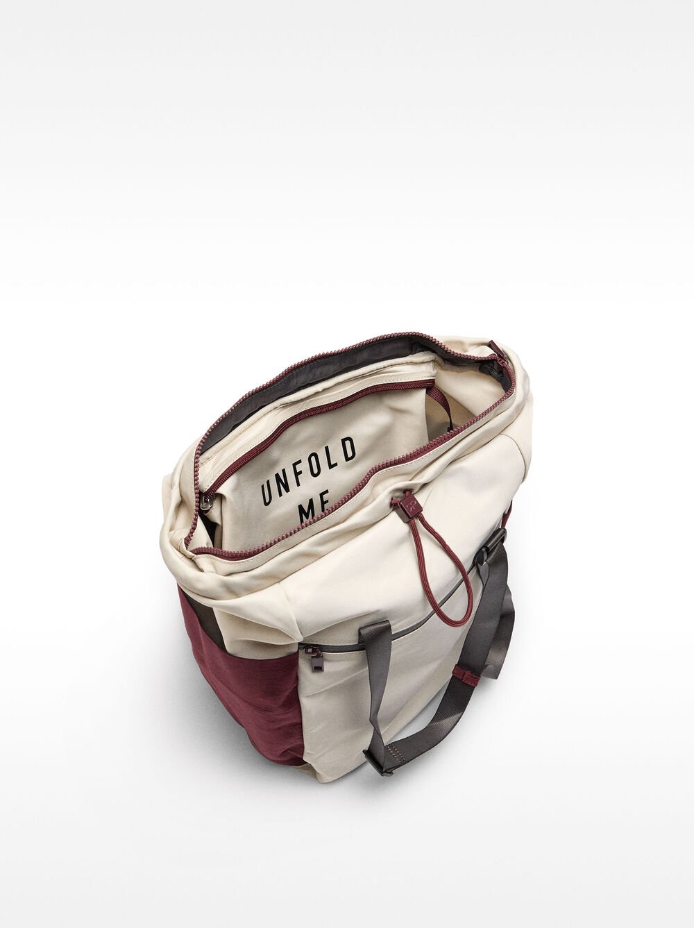 Mochila de nylon com franzido