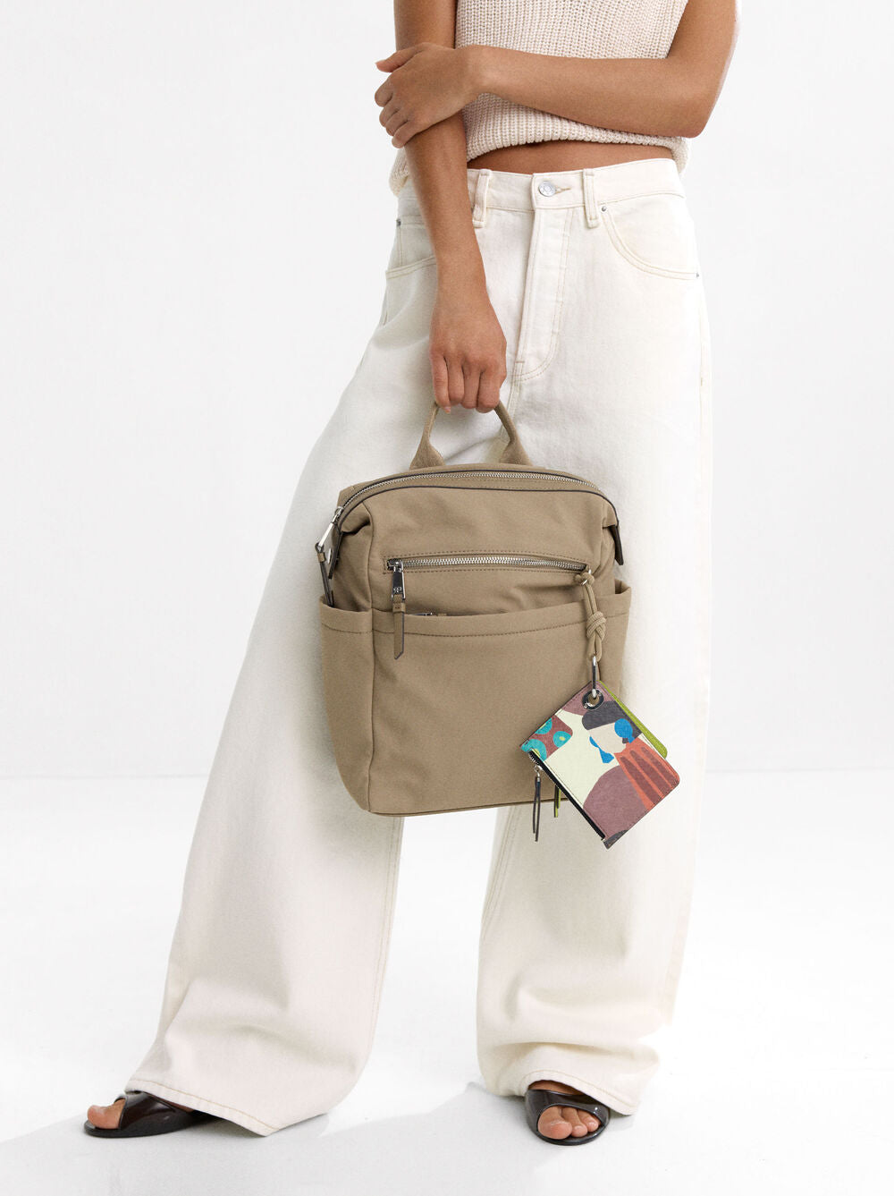 Mochila de nylon com penduro