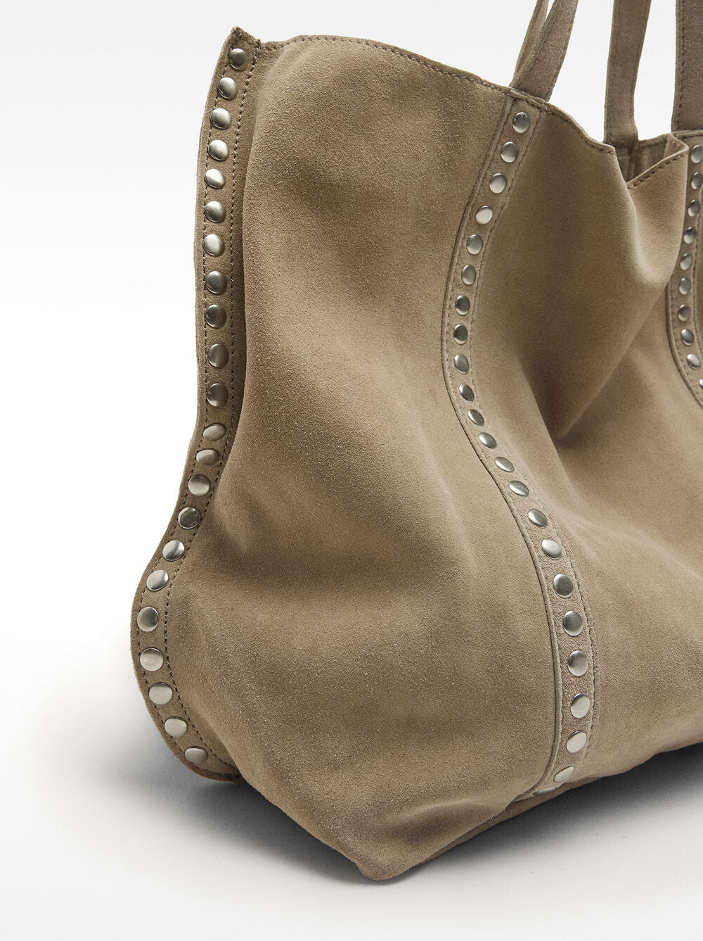 Mala shopper de pele com tachas