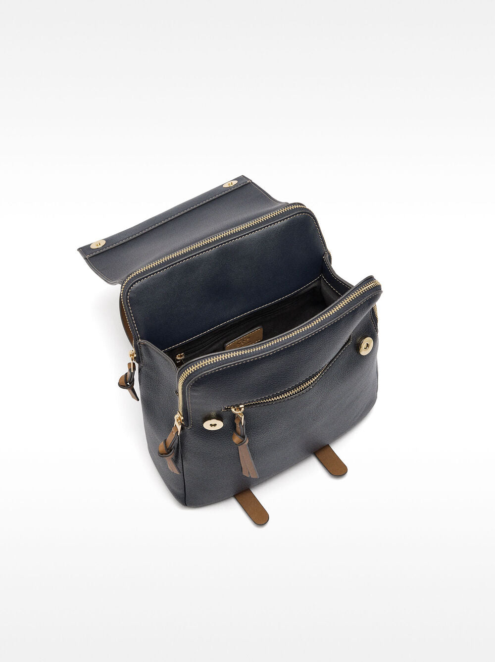 Mochila com fecho de aba