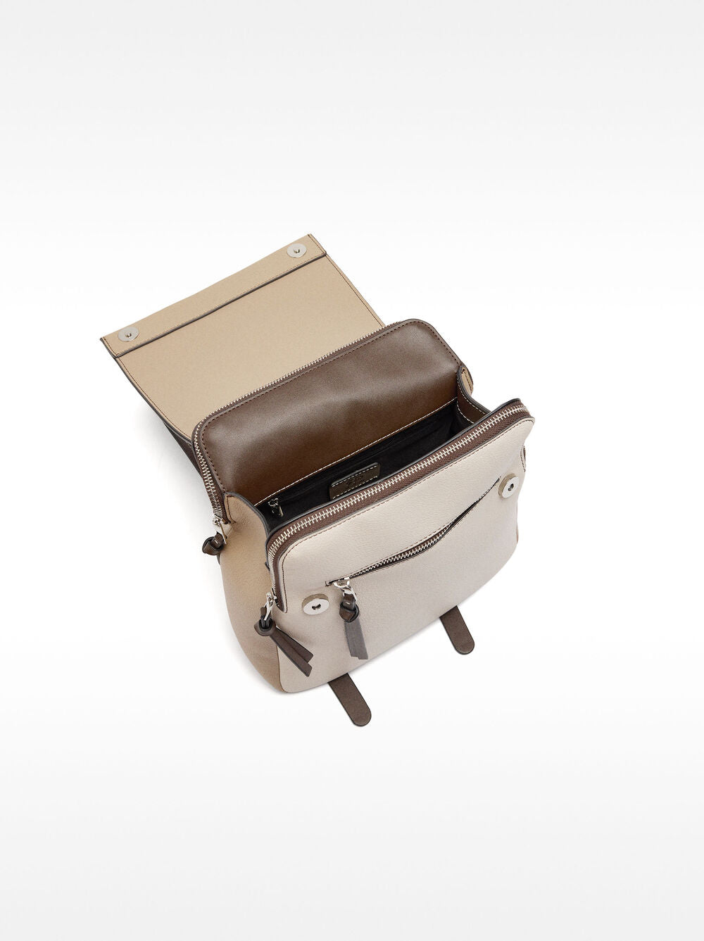 Mochila com fecho de aba