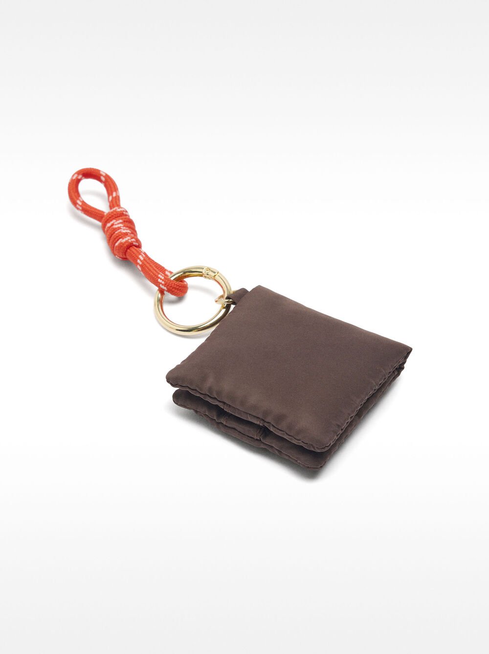 Mochila básica com penduro