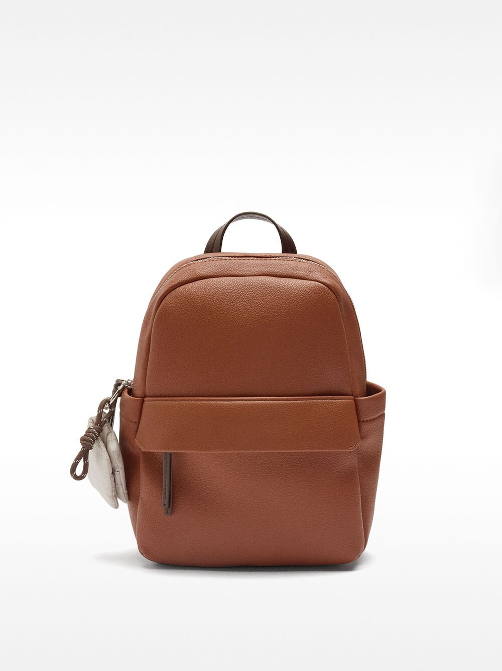 Mochila básica com penduro