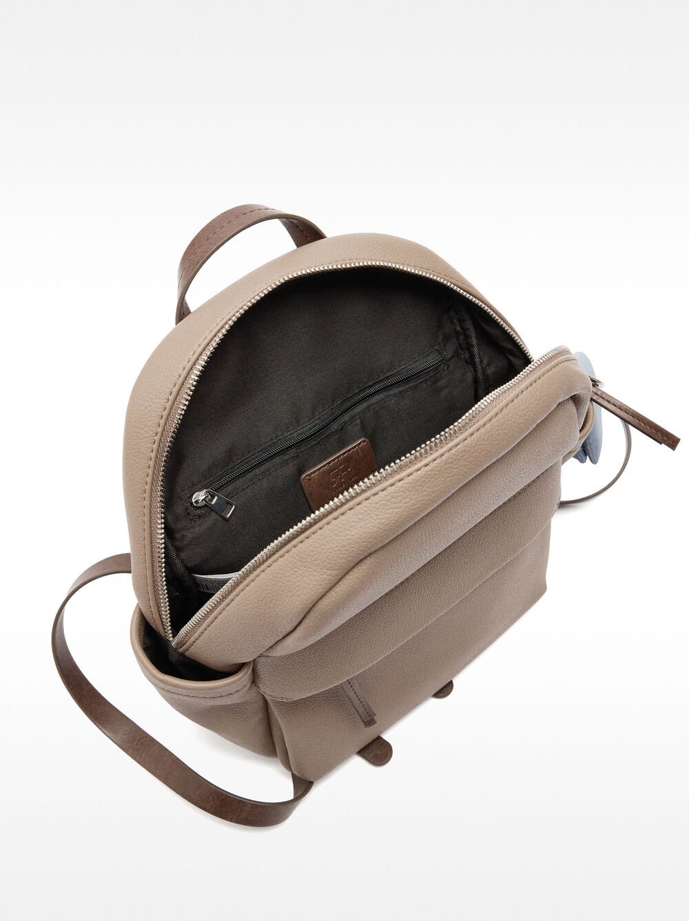 Mochila básica com penduro