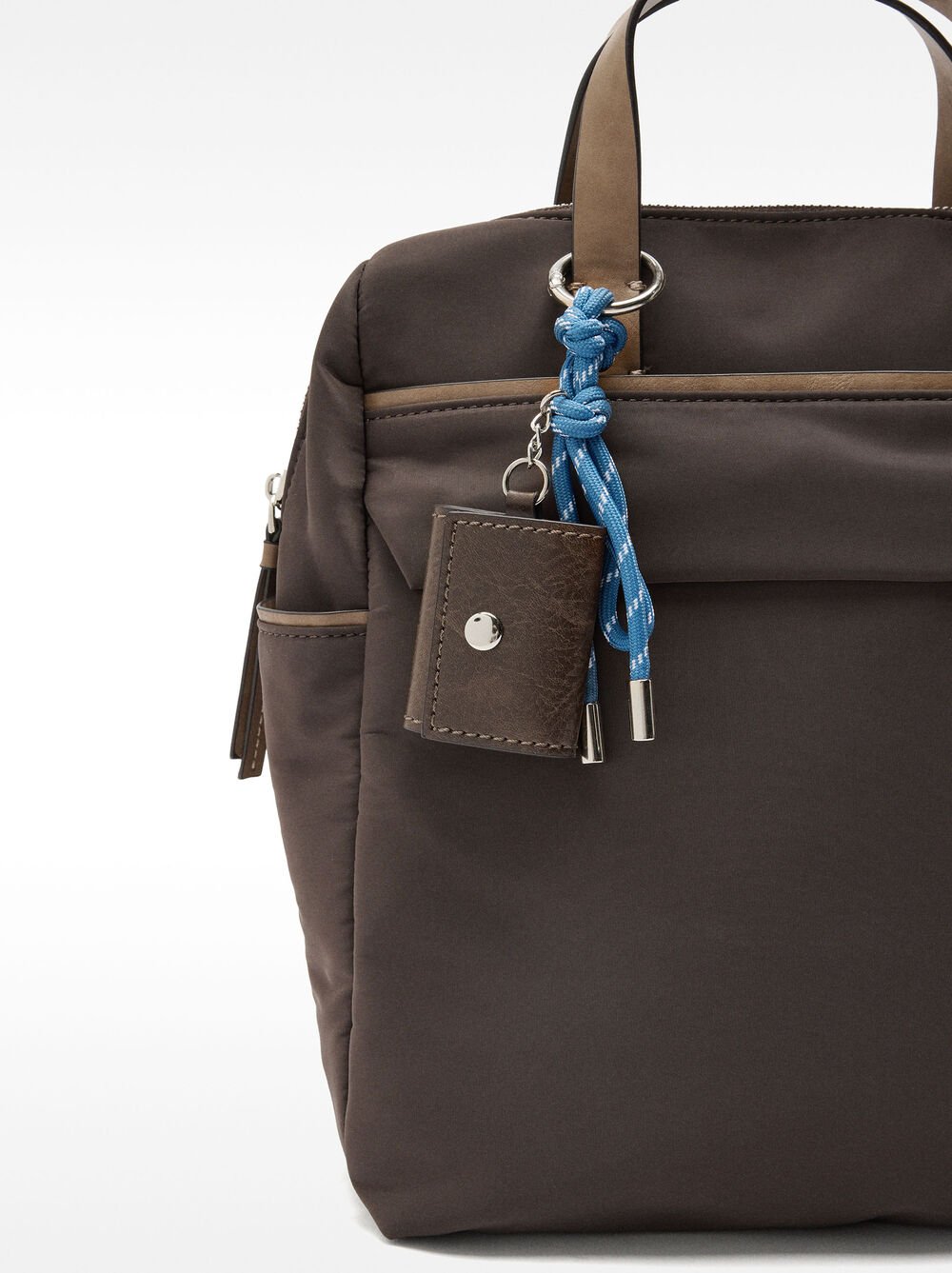 Mochila de nylon com penduro