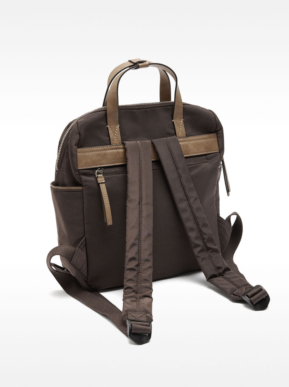 Mochila de nylon com penduro