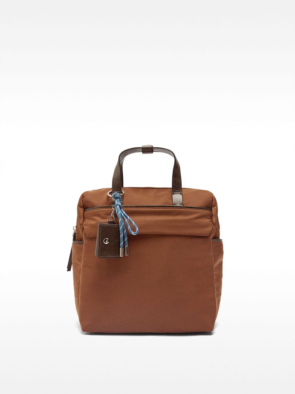 Mochila de nylon com penduro