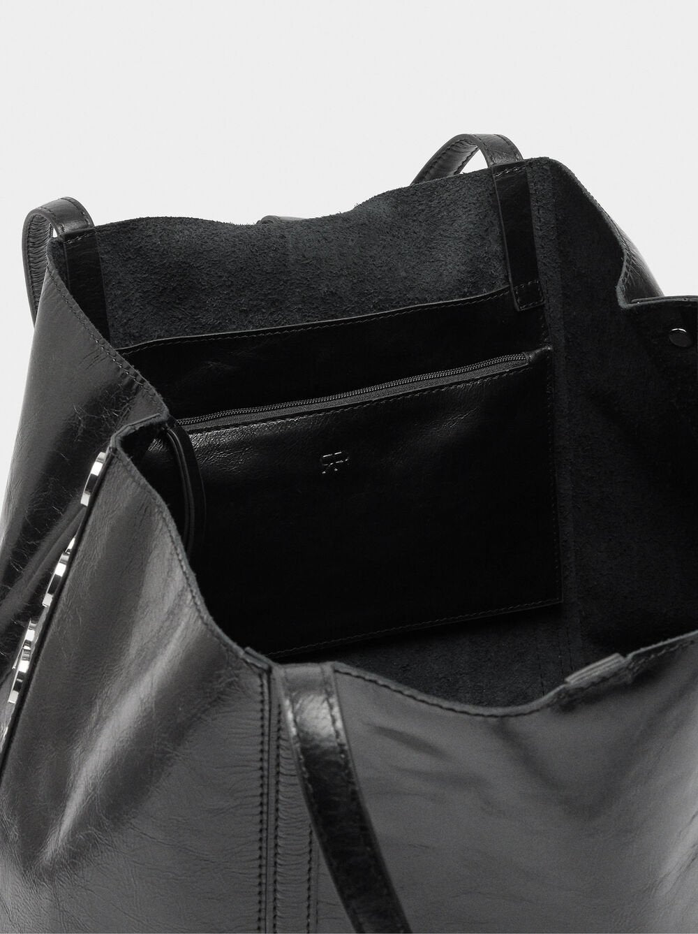 Mala shopper de pele com tachas