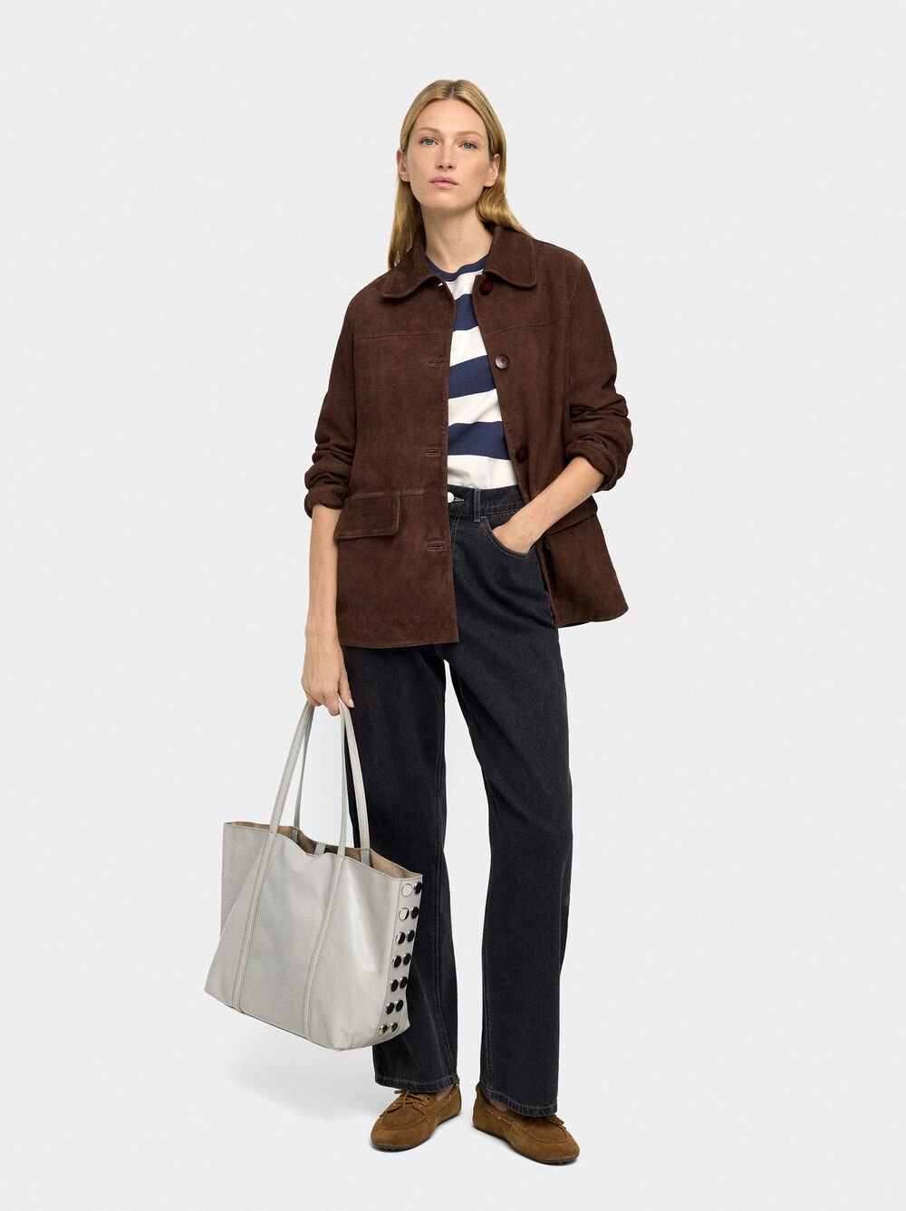 Mala shopper de pele com tachas