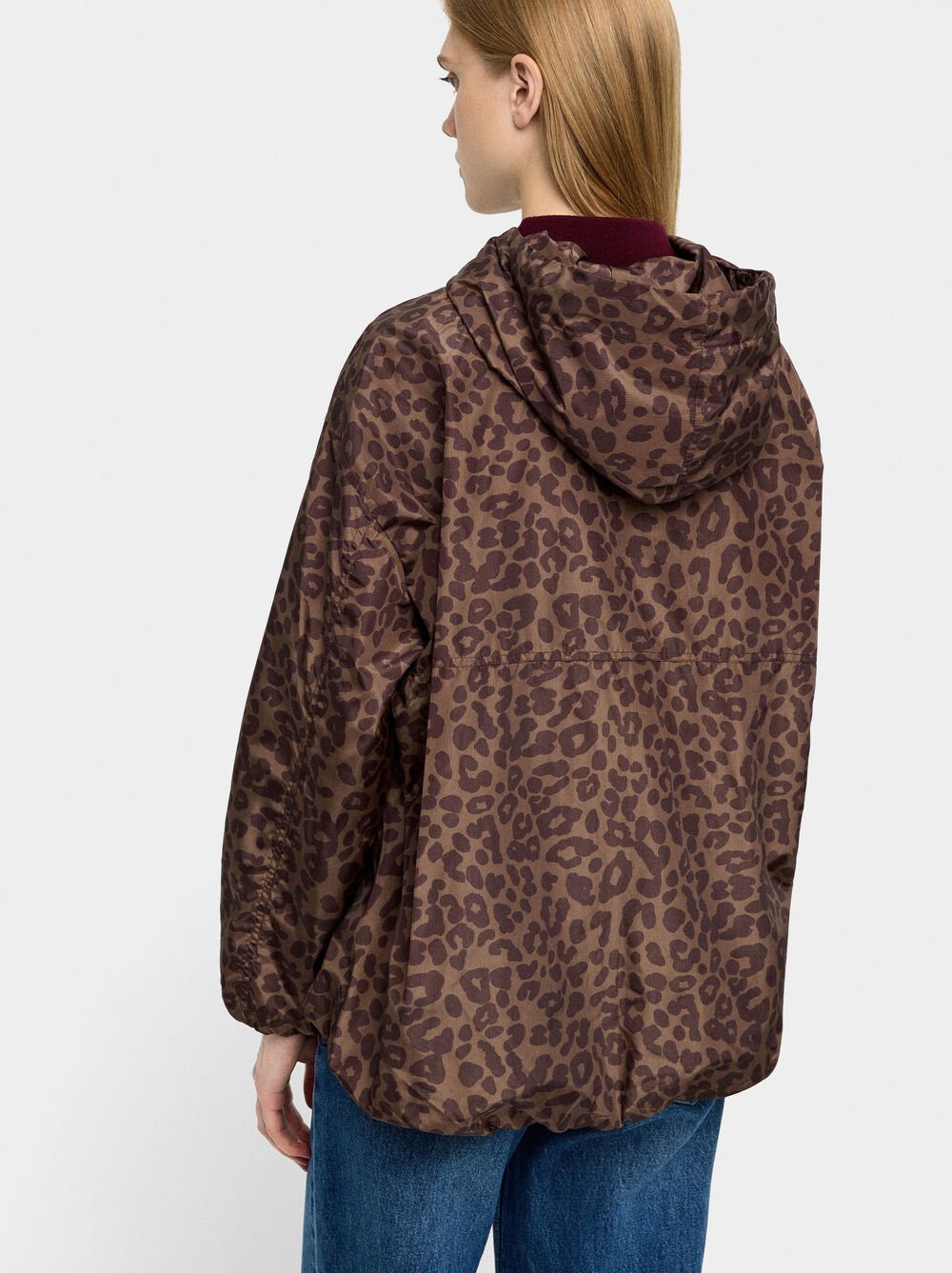 Parka estampada com capuz