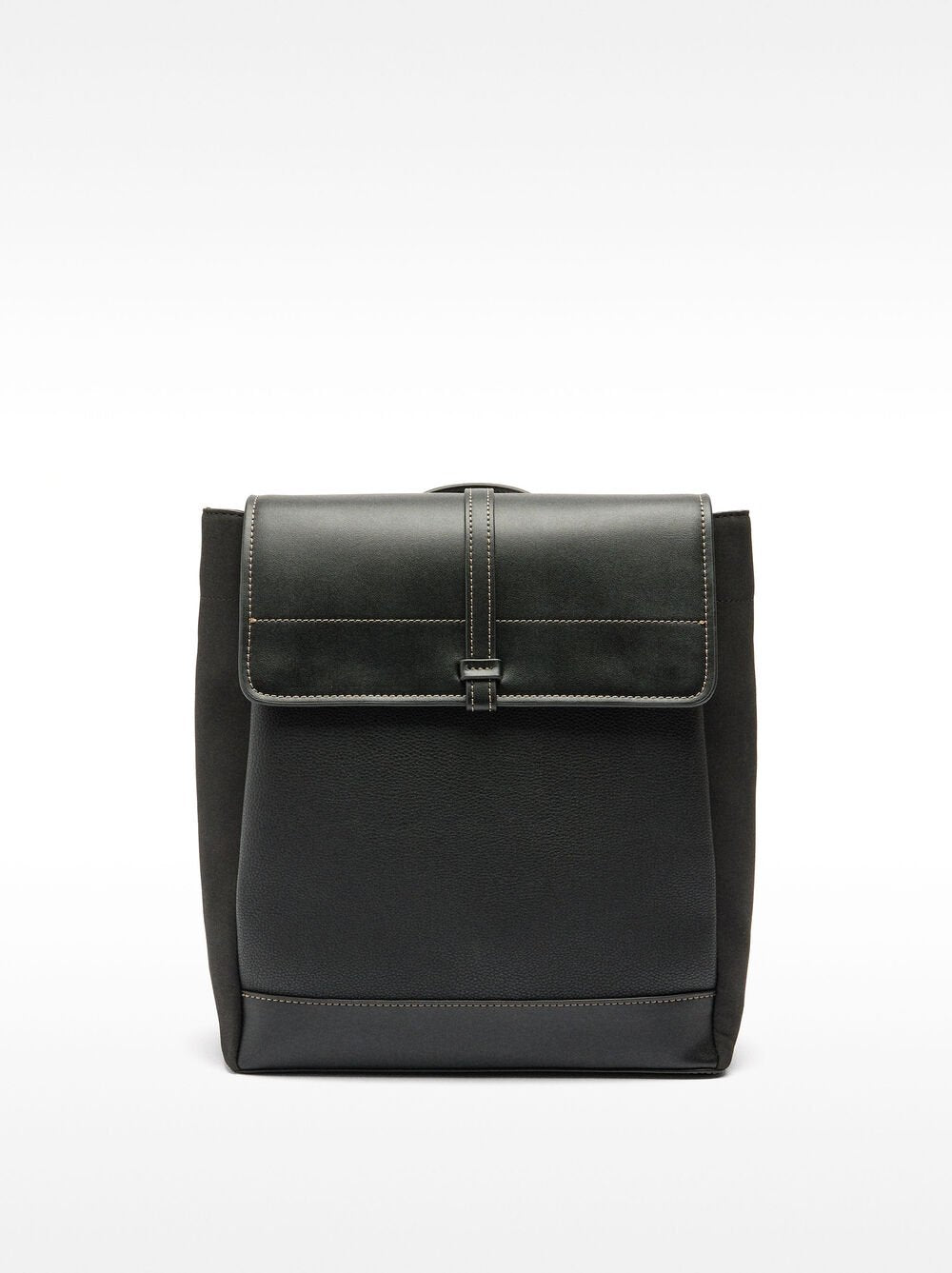 Mochila efeito pele com aba