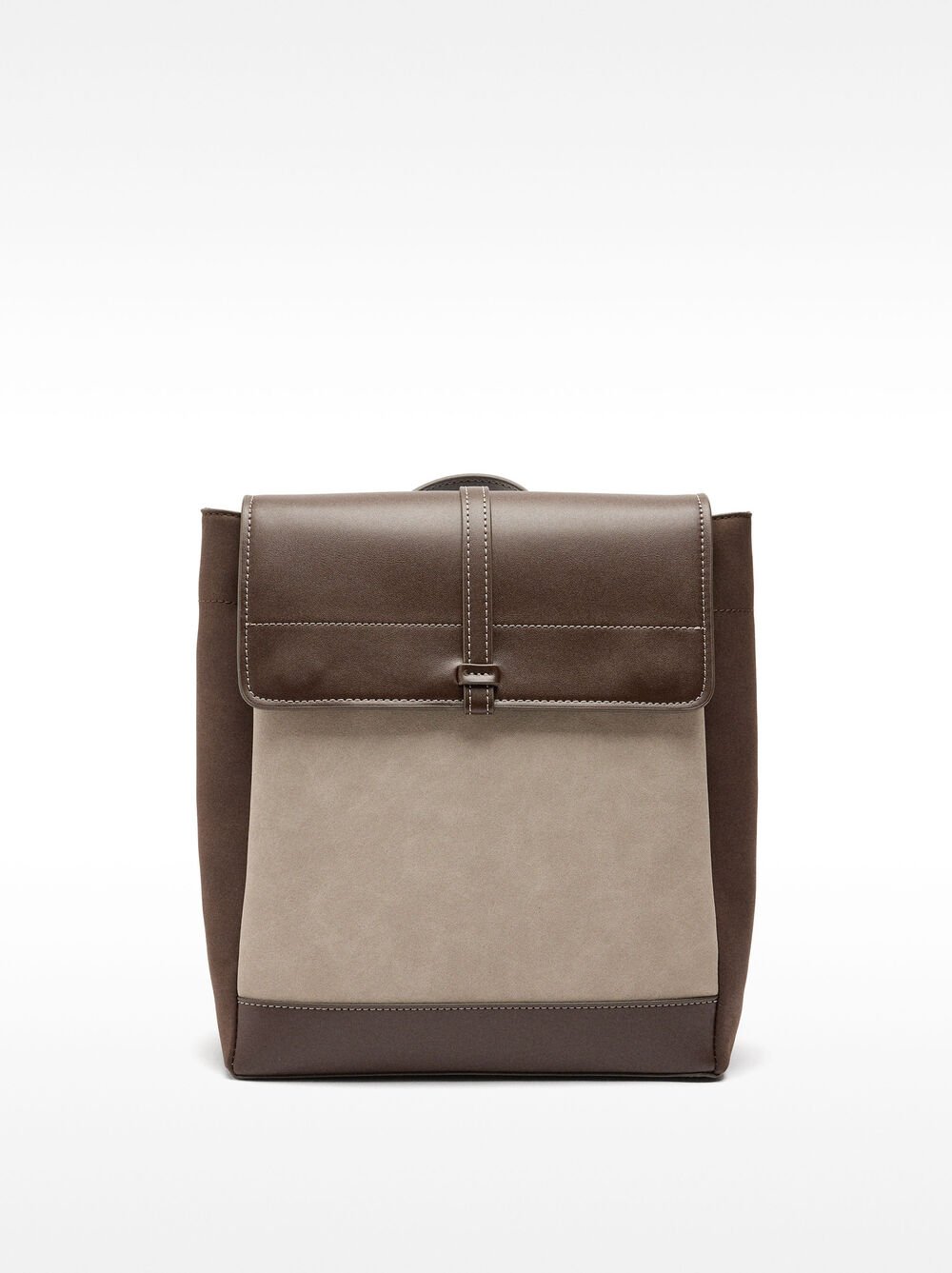 Mochila efeito pele com aba