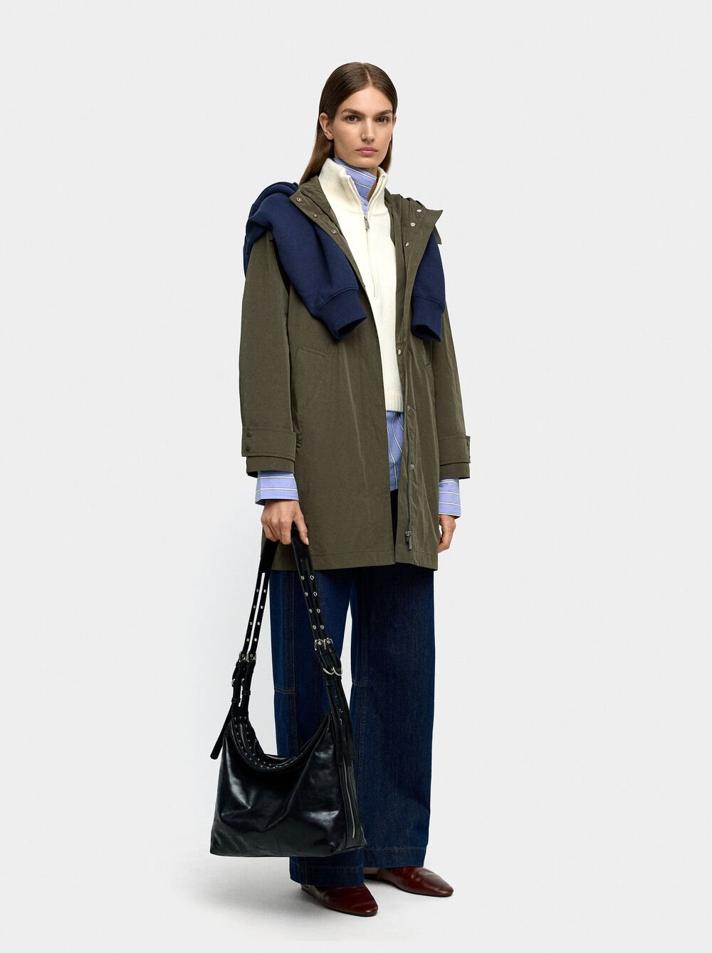 Parka leve com capuz