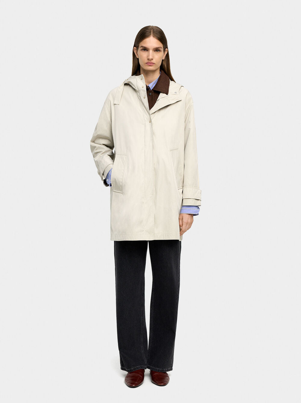 Parka leve com capuz