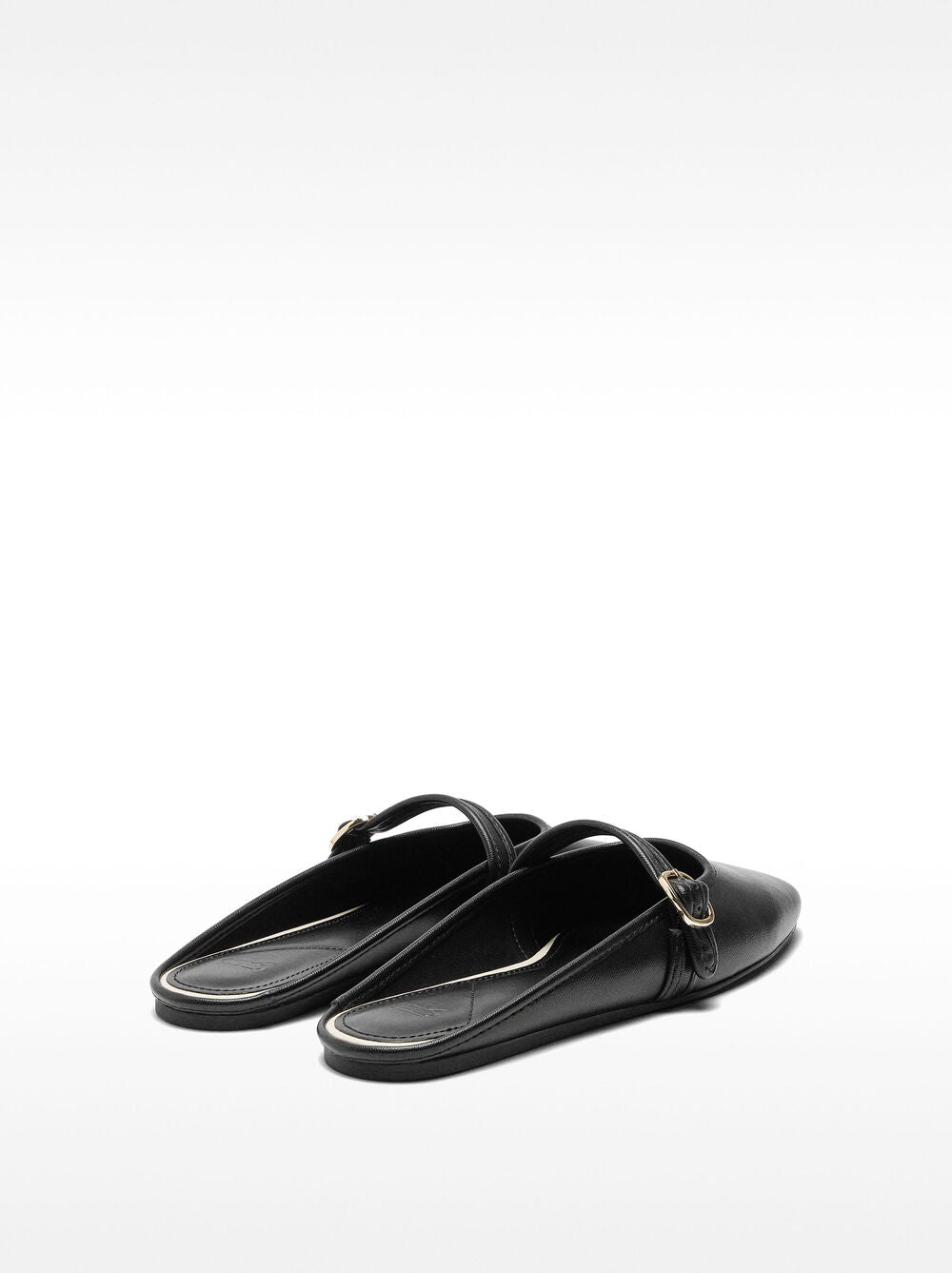 Sabrinas tipo mules com tira e fivela