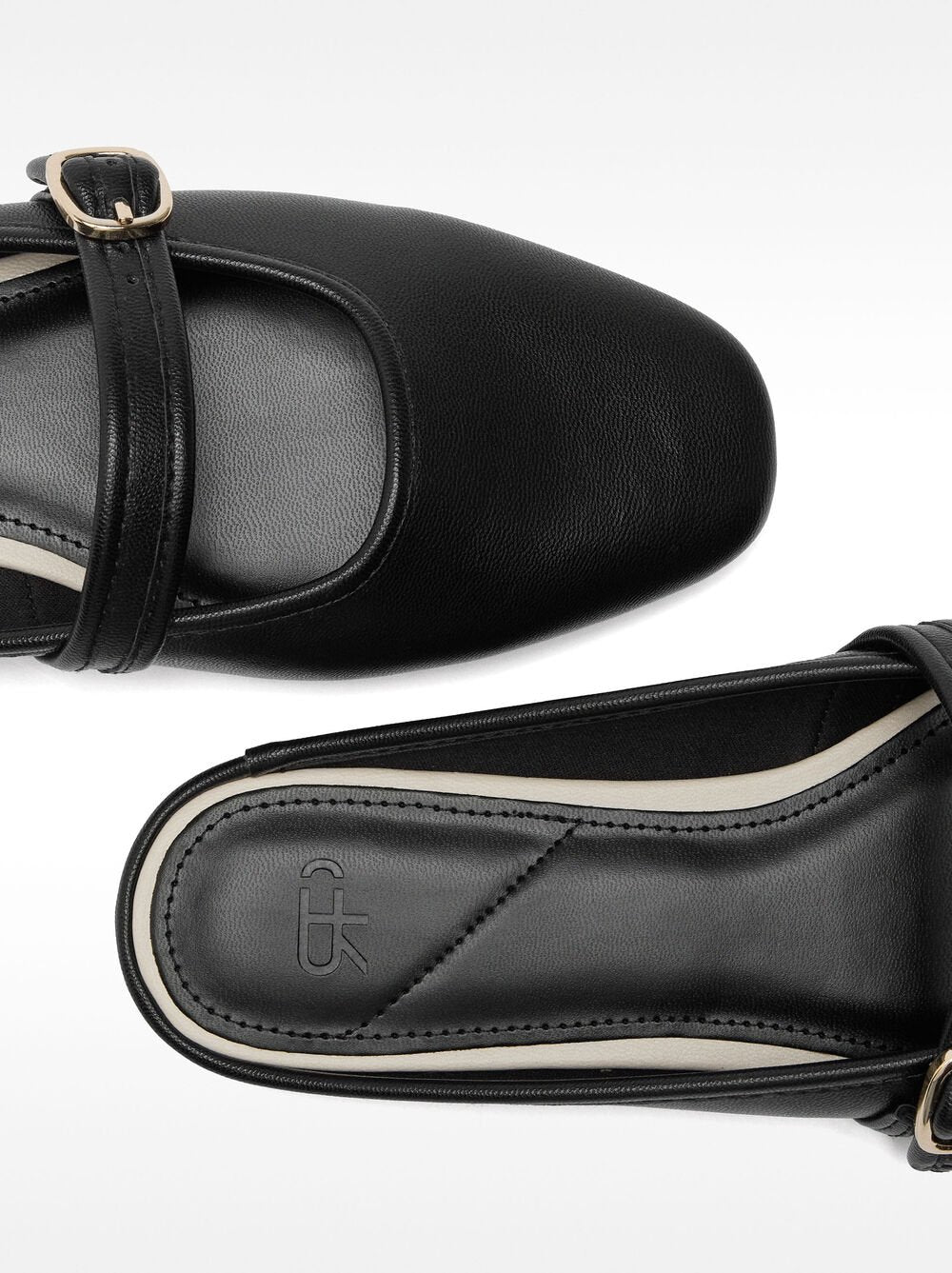 Sabrinas tipo mules com tira e fivela