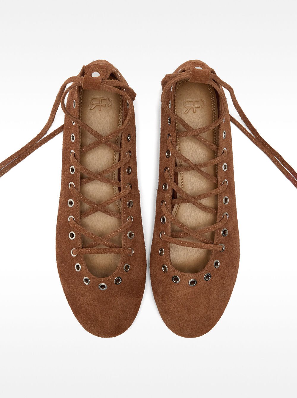 Sabrinas de pele com tiras cruzadas