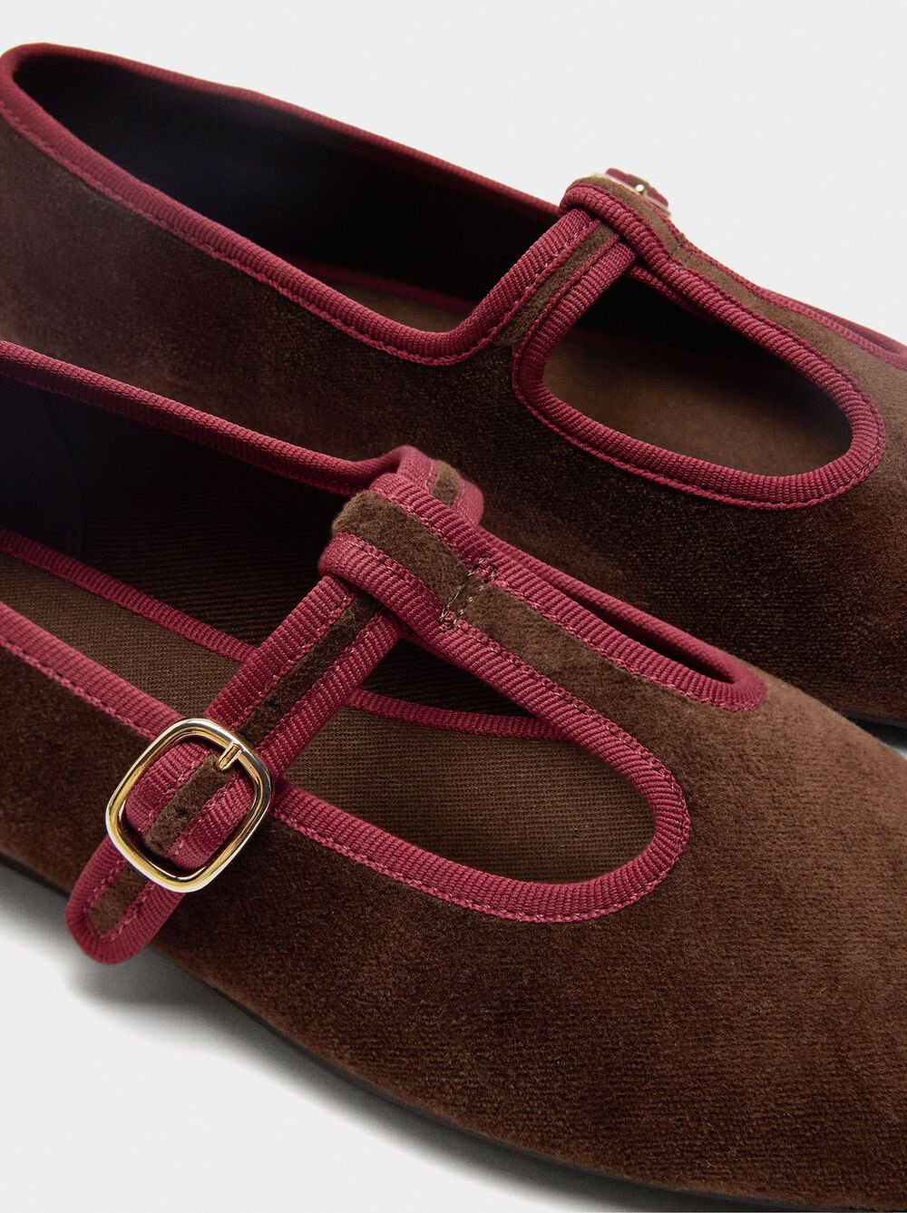 Sabrinas t-bar com textura suave