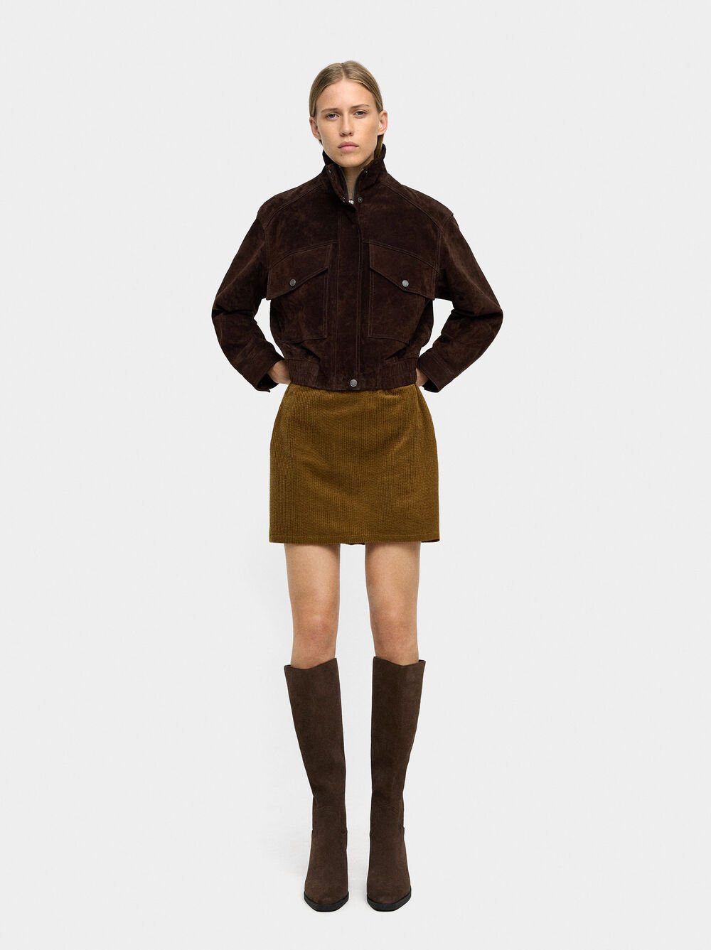 Botas de pele com cano alto