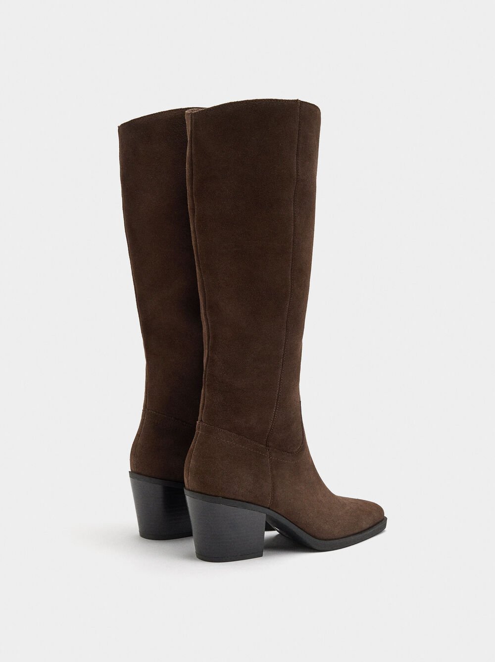 Botas de pele com cano alto