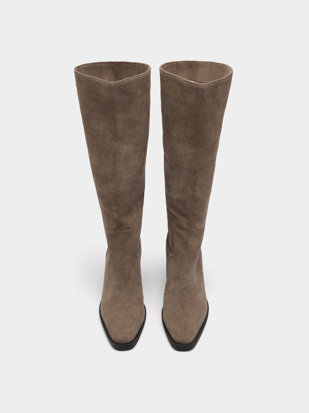 Botas de pele com cano alto