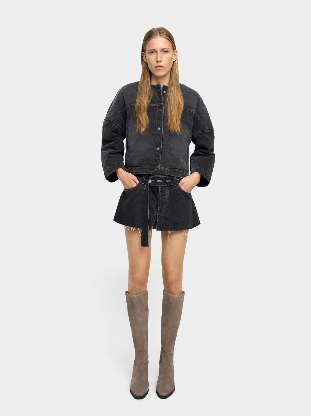 Botas de pele com cano alto