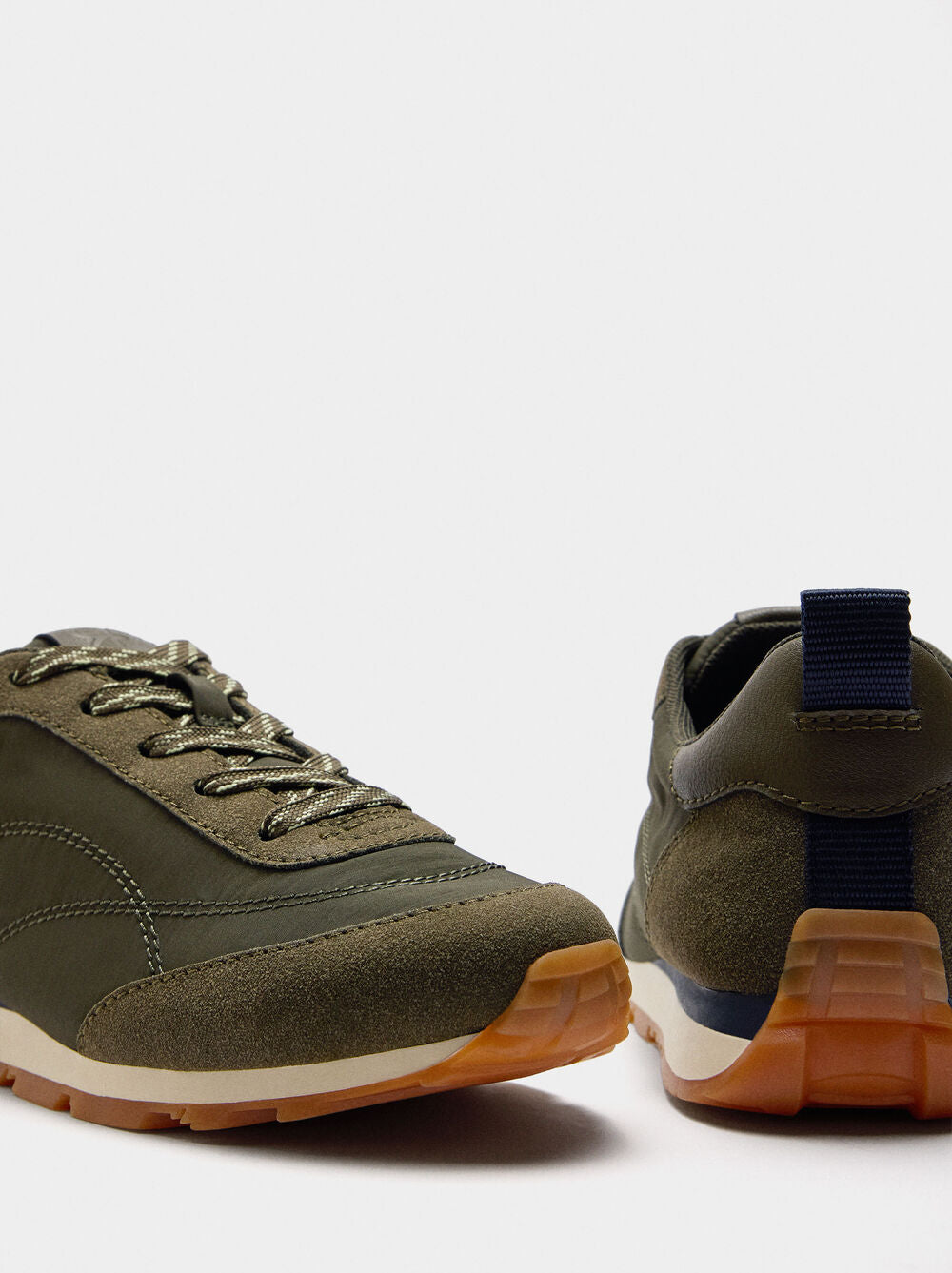 Sapatilhas contraste