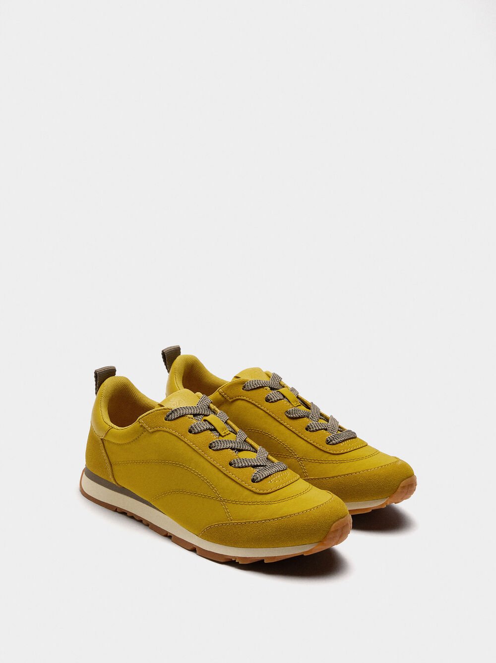 Sapatilhas contraste