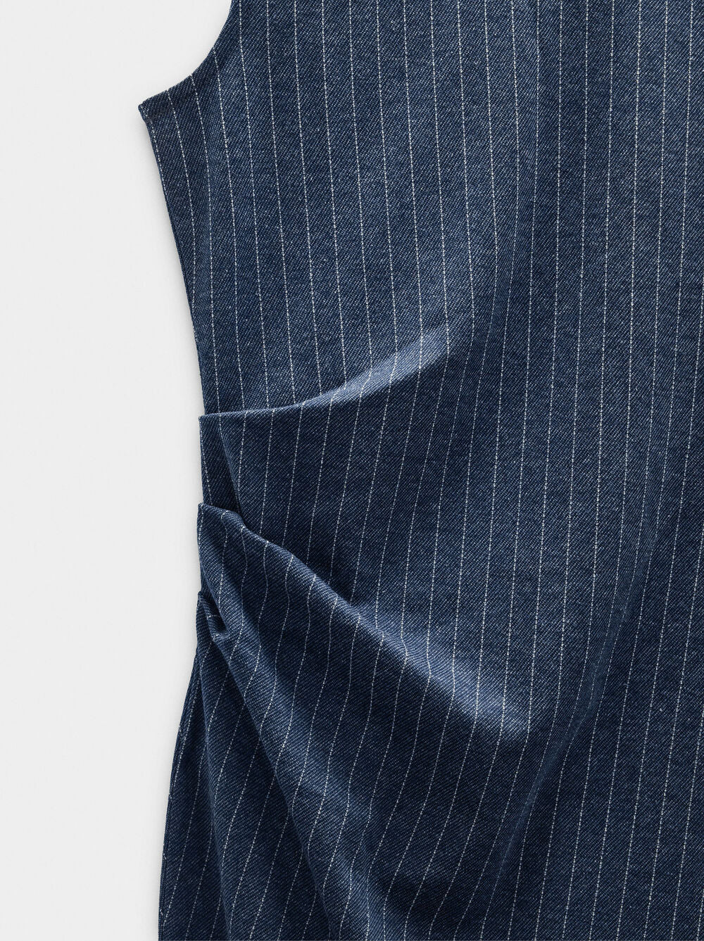 Vestido midi com risca diplomática