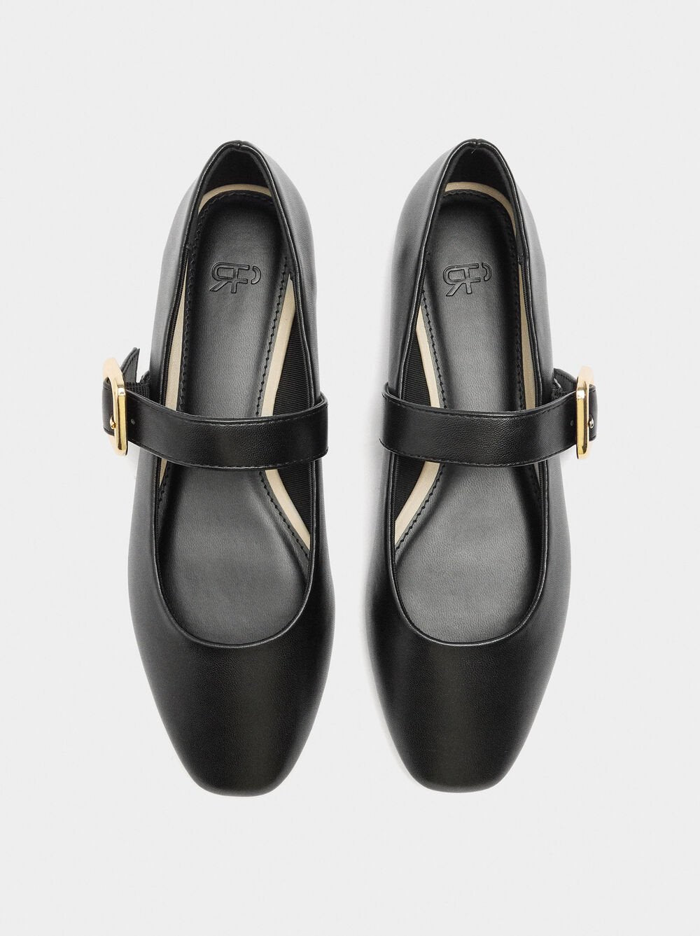 Sabrinas com tira e fivela quadrada