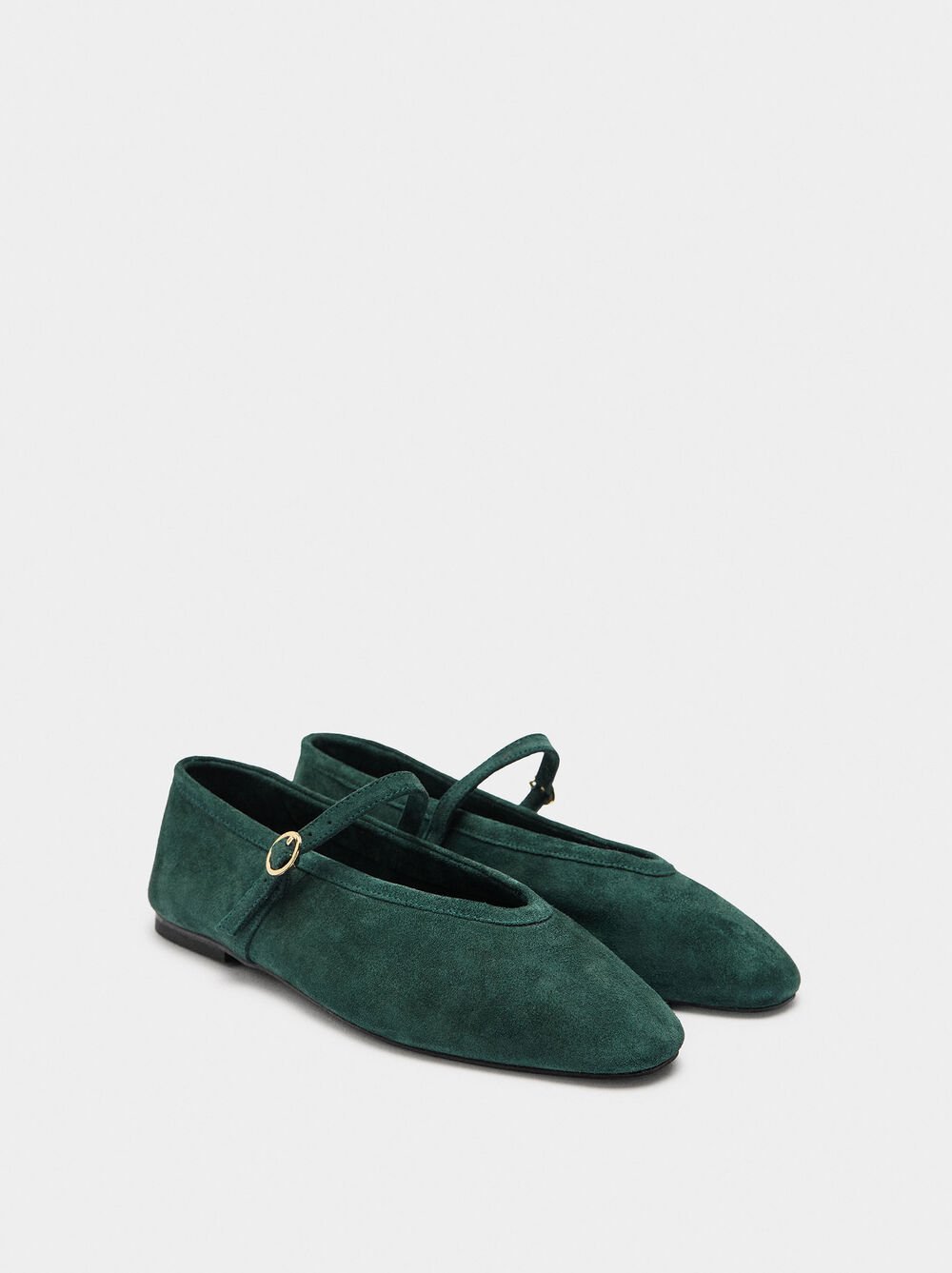 Sabrinas de pele com tira e fivela