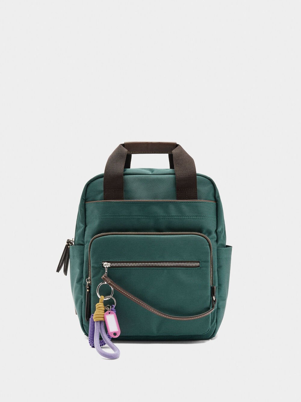 Mochila de nylon com penduro