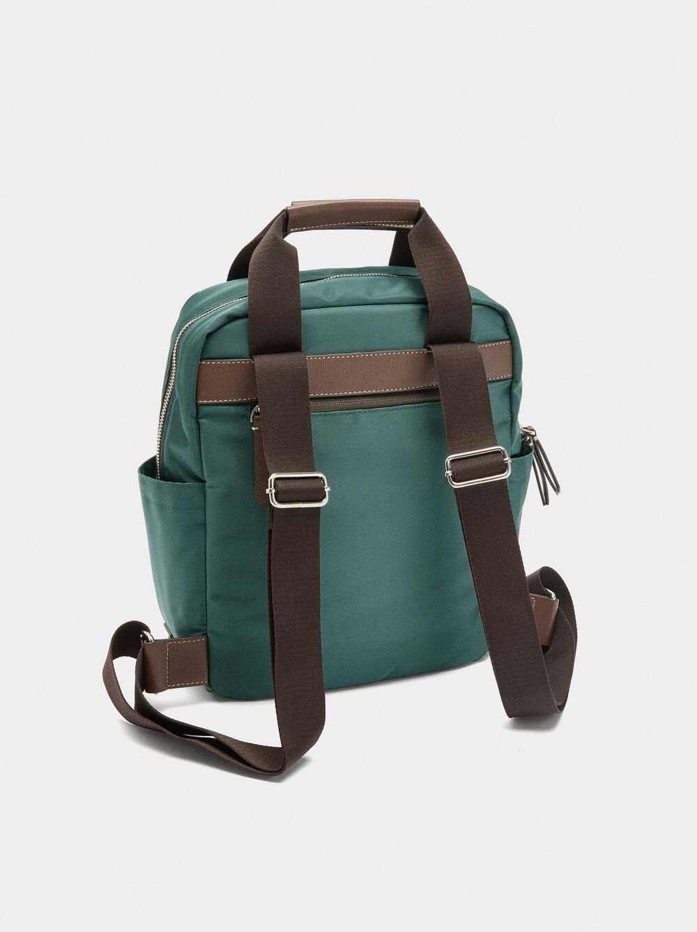 Mochila de nylon com penduro