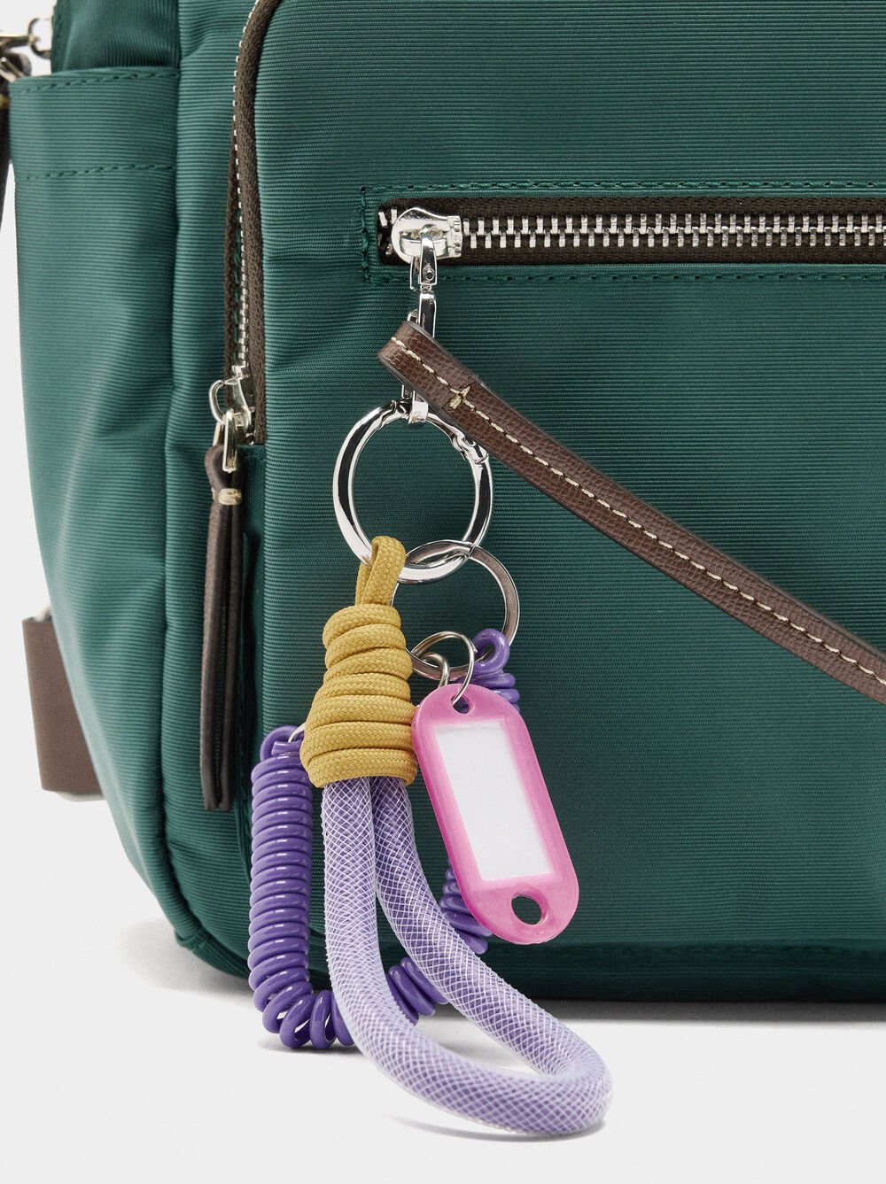 Mochila de nylon com penduro