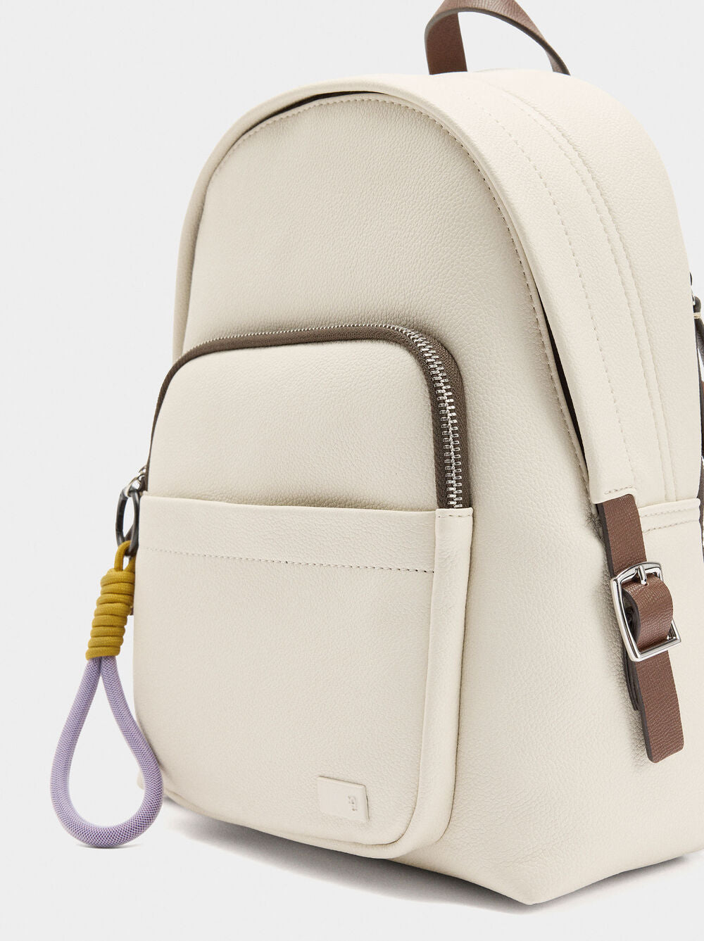 Mochila básica com penduro