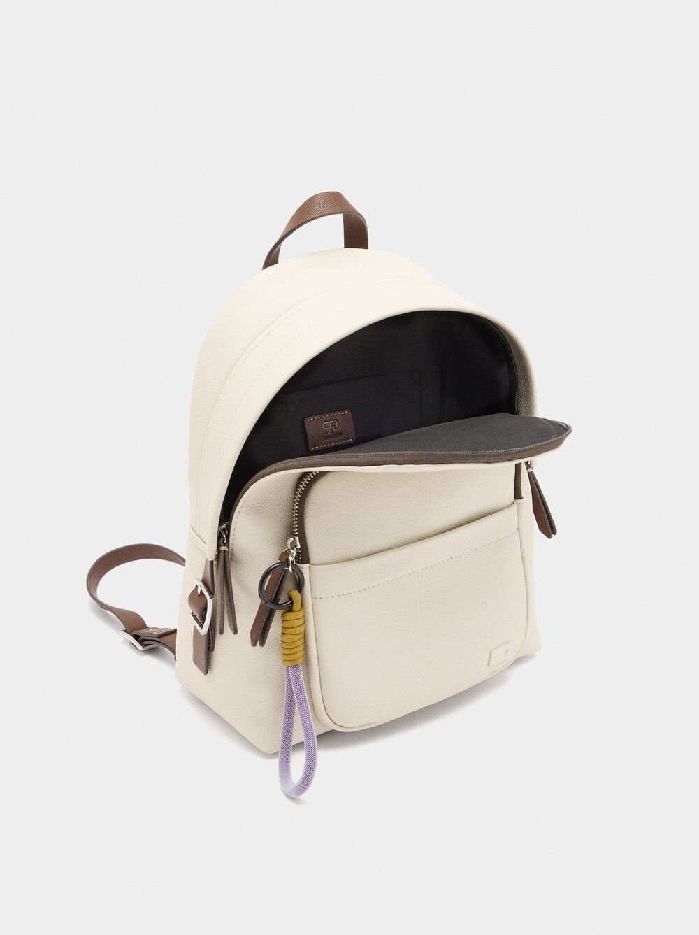 Mochila básica com penduro