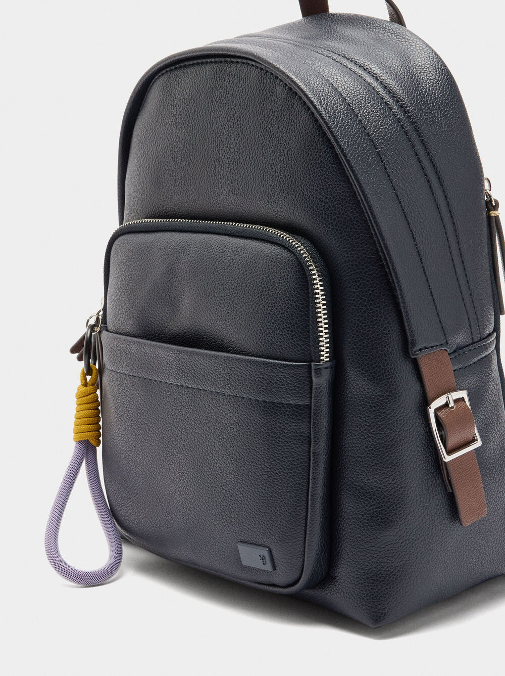 Mochila básica com penduro