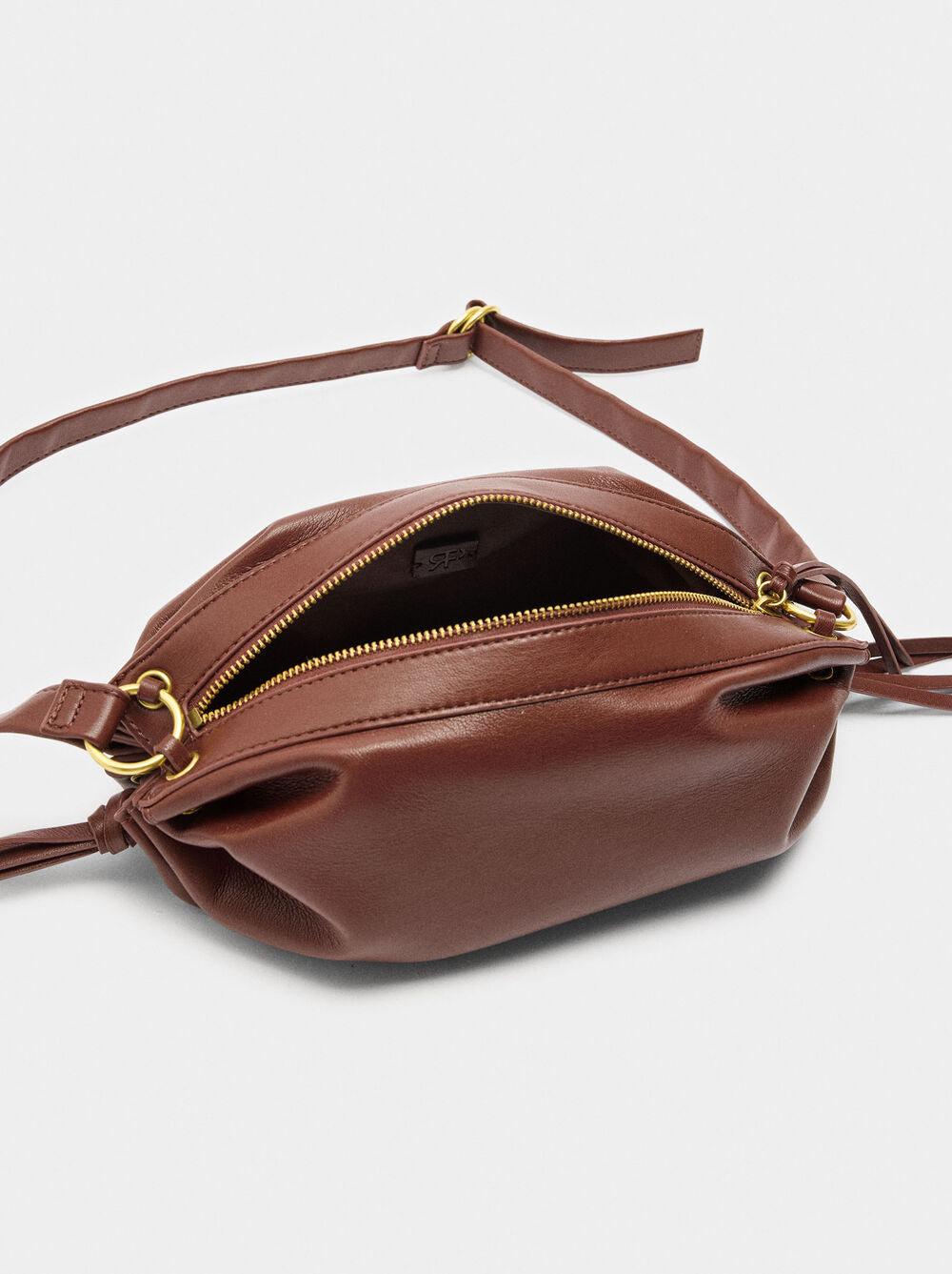 Mala tiracolo com franzidos