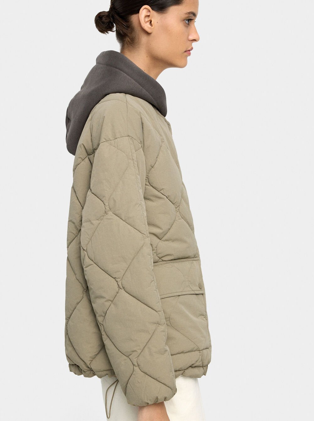 Casaco acolchoado com capuz removível