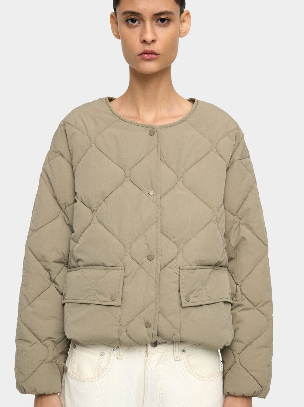 Casaco acolchoado com capuz removível