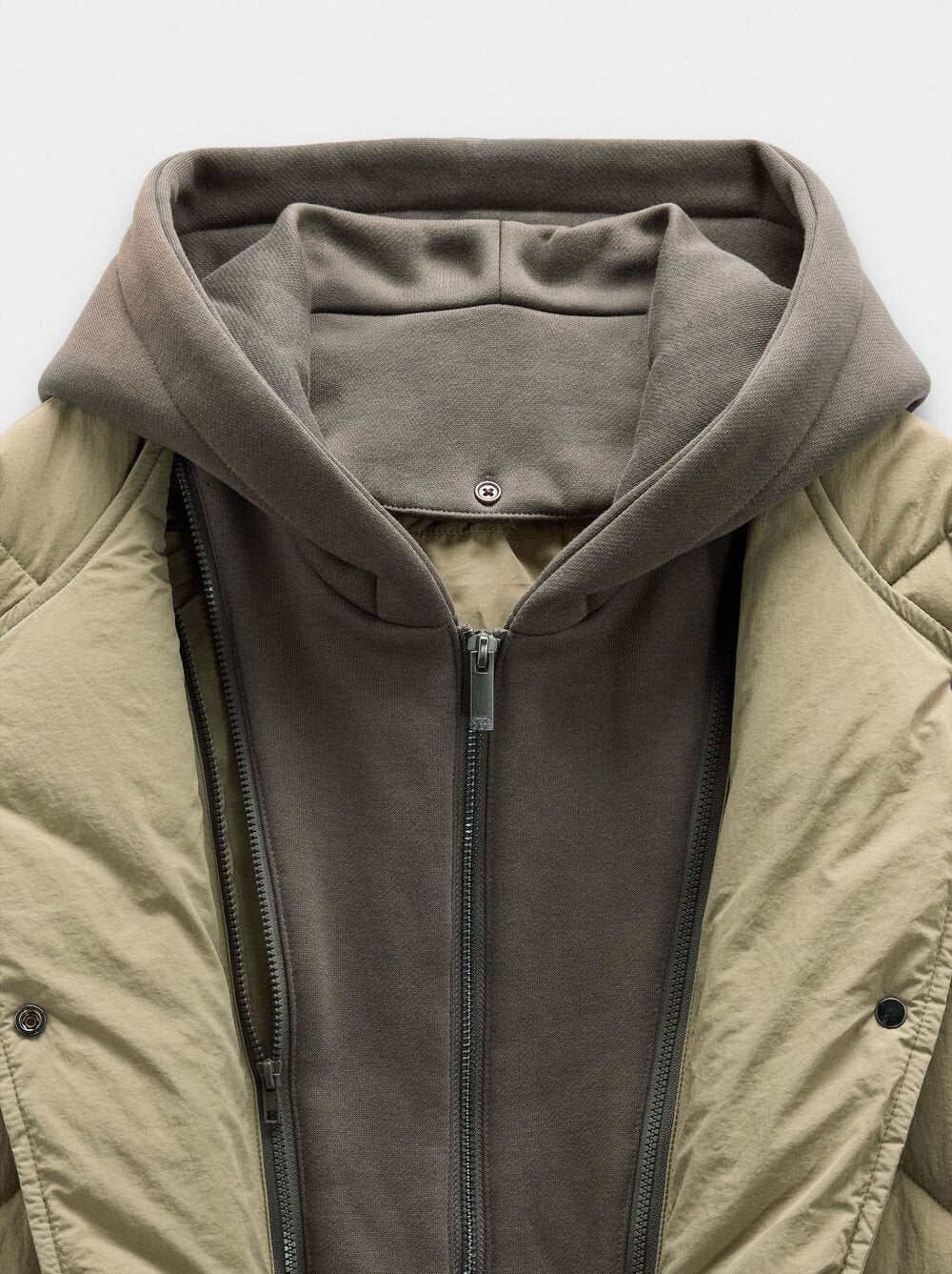 Casaco acolchoado com capuz removível