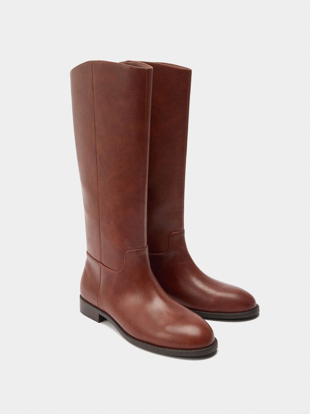 Botas de cano alto tacão baixo