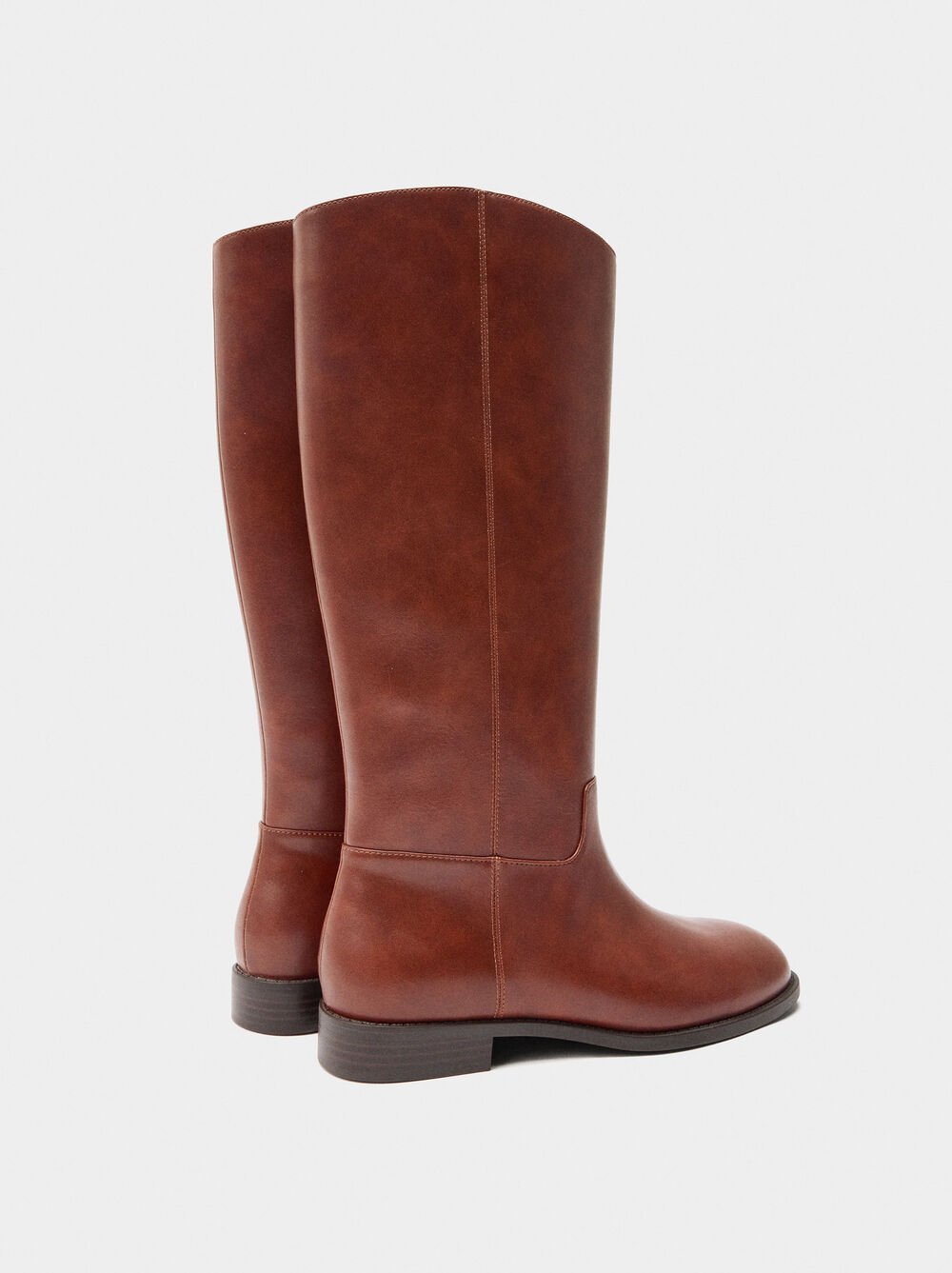 Botas de cano alto tacão baixo