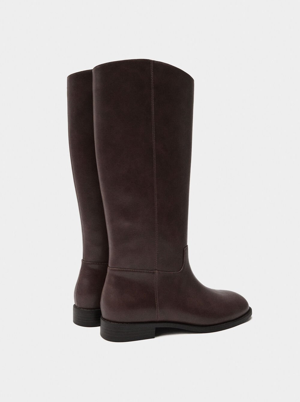 Botas de cano alto tacão baixo