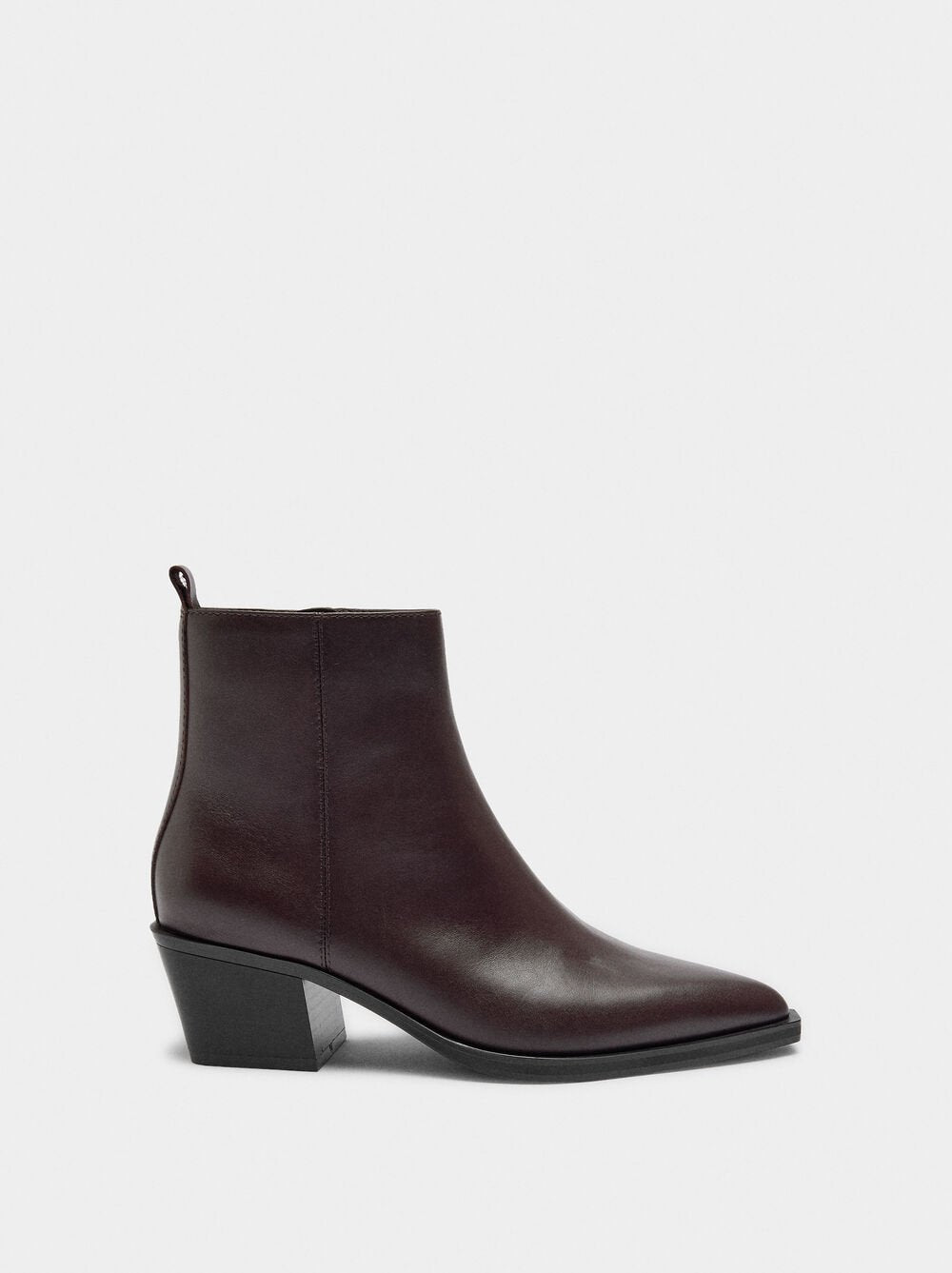 Botins de pele tacão largo