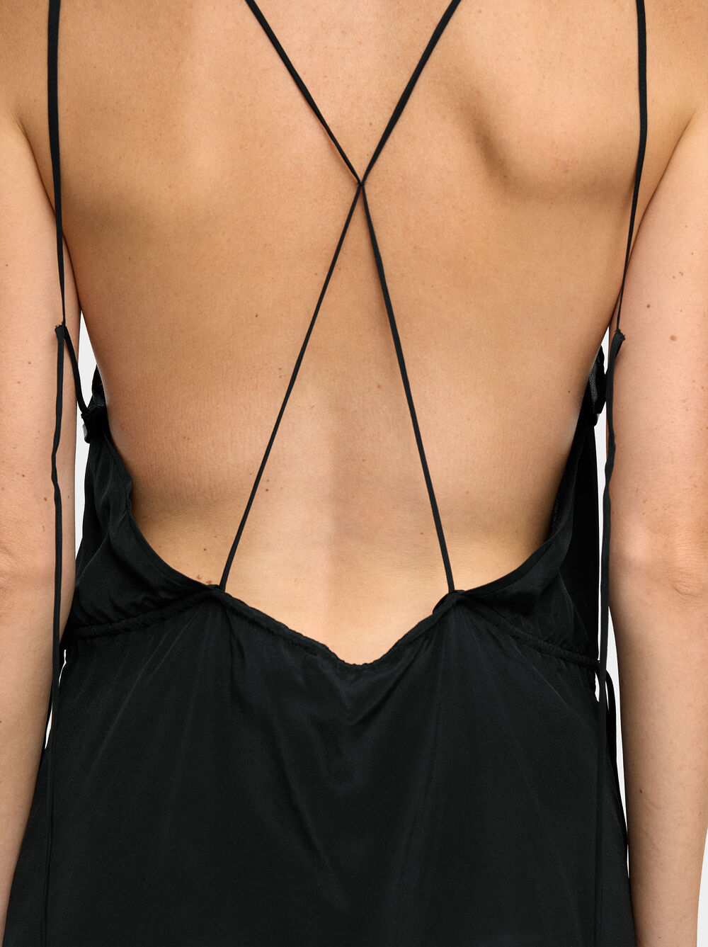 Vestido curto mistura de seda