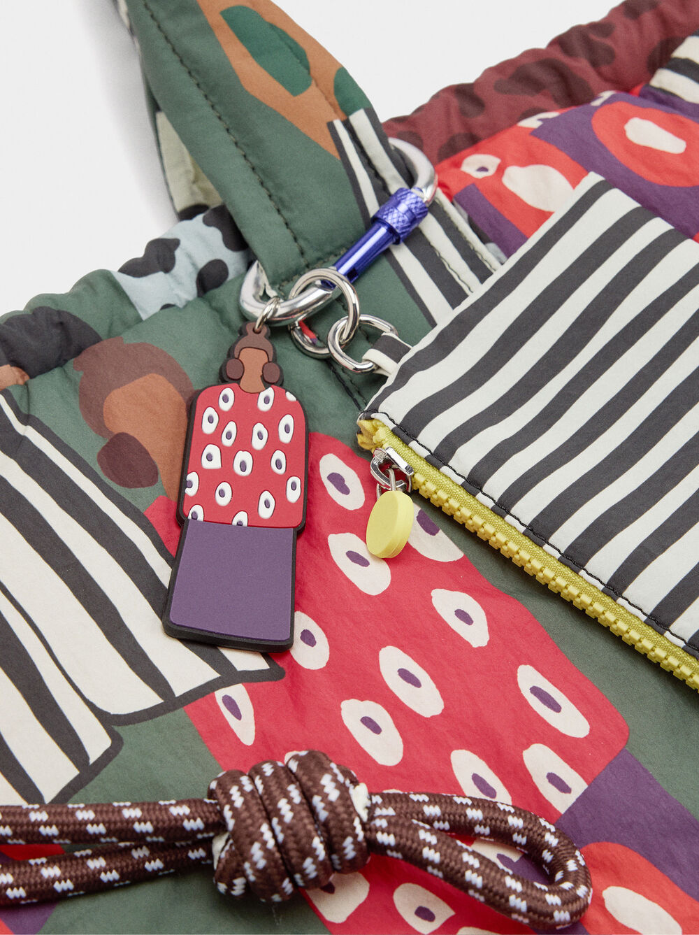 Mala shopper estampada de nylon reversível