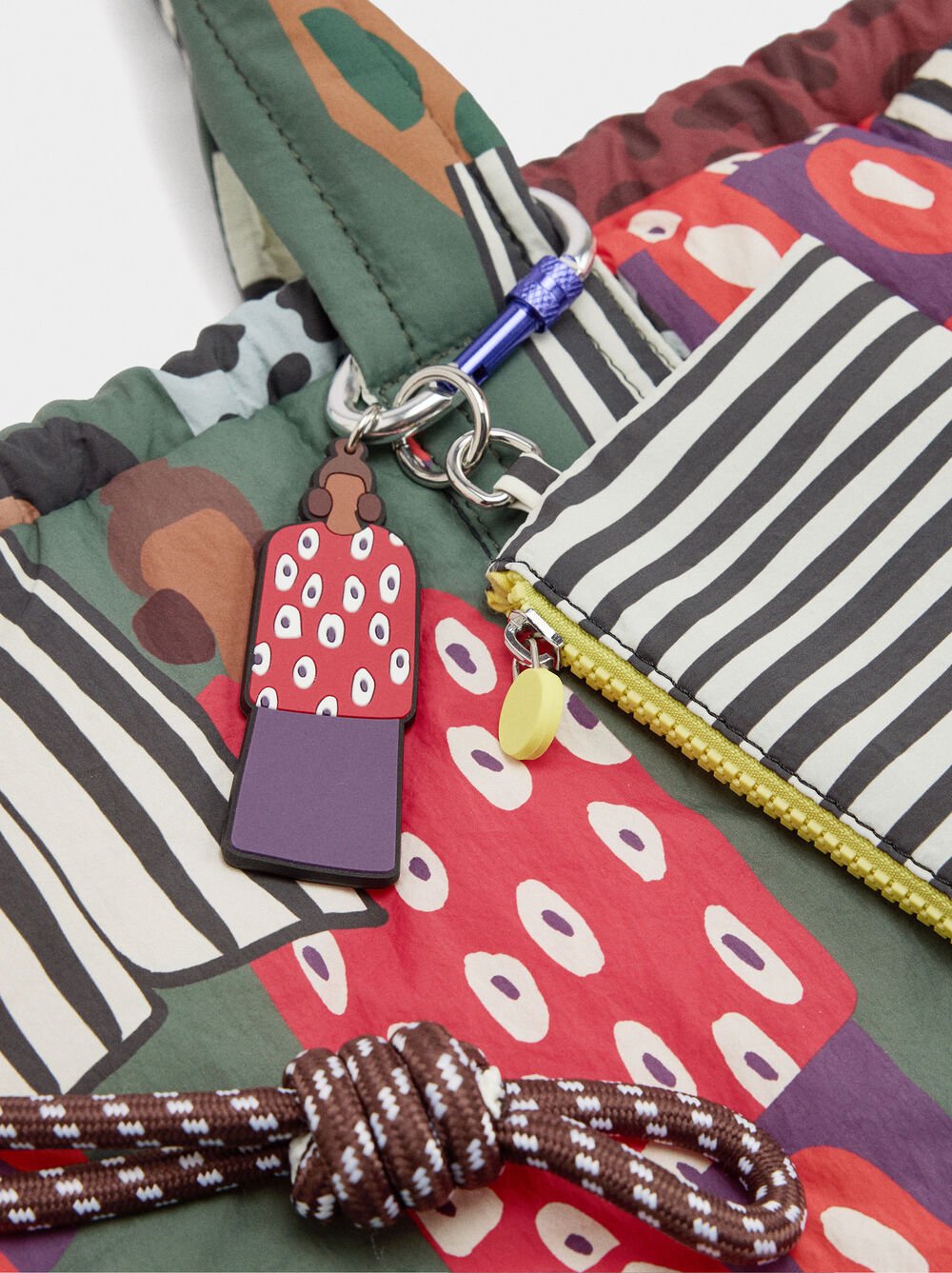 Mala shopper estampada de nylon reversível