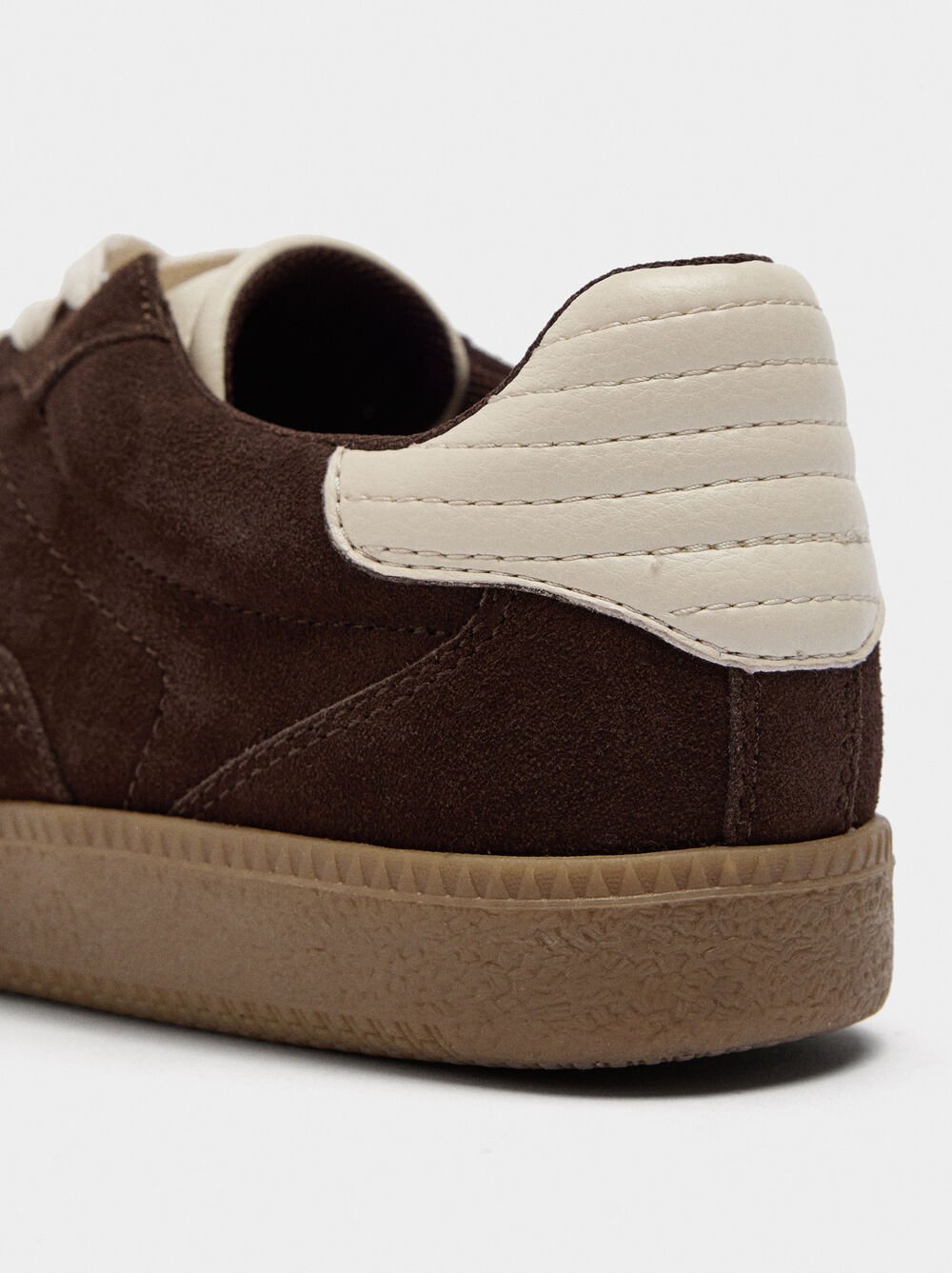 Sapatilhas de pele contraste