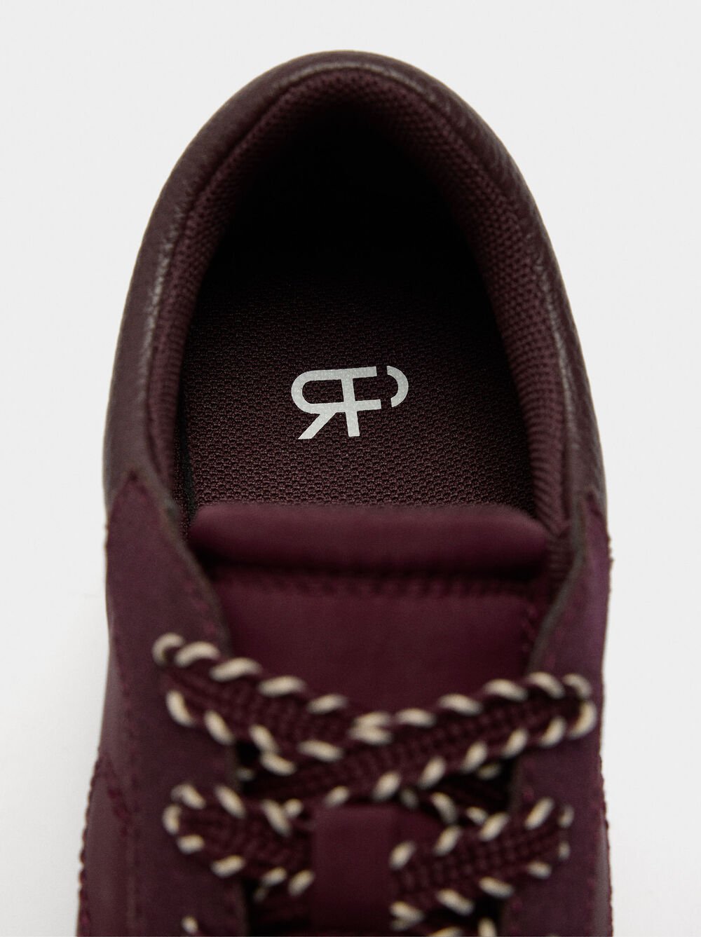 Sapatilhas combinadas